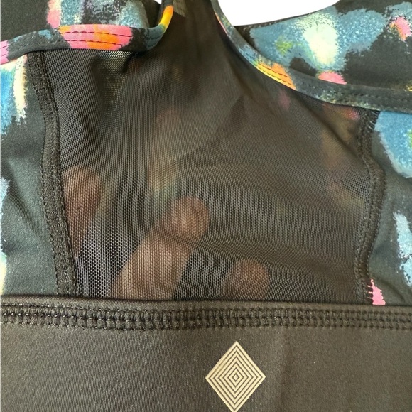 RISE Active Bundle Capri High Waist Leggings and Sports Bra Medium Impact L NWOT - Picture 6 of 11